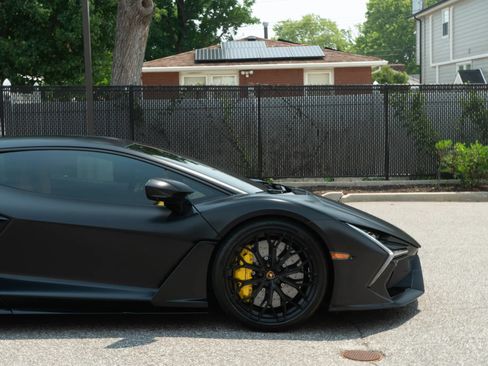 Used 2024 Lamborghini Revuelto AWD/4WD image 39