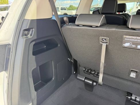 Used 2026 Honda Odyssey Elite image 31
