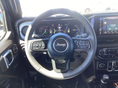 Used 2024 Jeep Wrangler Unlimited AWD/4WD image 16