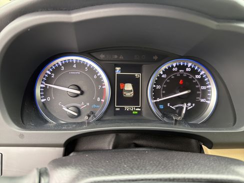 Used 2019 Toyota Highlander XLE image 5