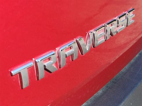 Used 2020 Chevrolet Traverse LT w/ LT Premium Package image 12