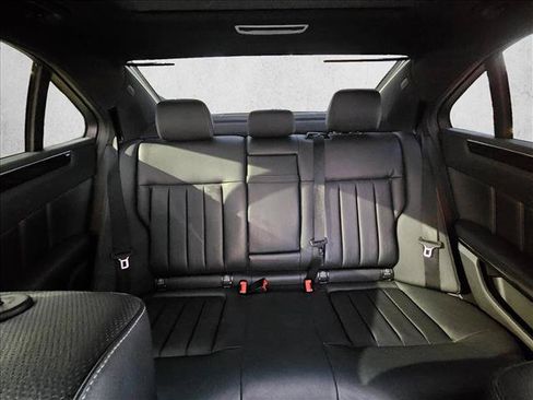 Used 2016 Mercedes-Benz E 400 4MATIC Sedan image 15