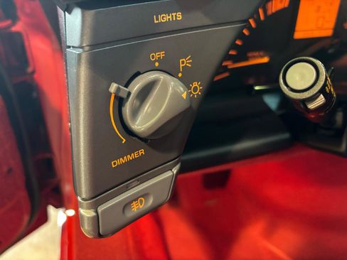 Used 1990 Chevrolet Corvette ZR-1 RWD image 30
