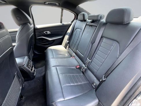 Used 2019 BMW 330i Sedan w/ Premium Package RWD image 26