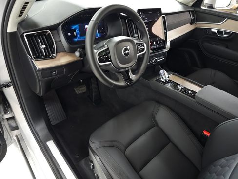 Certified 2025 Volvo XC90 B5 Plus AWD/4WD image 16