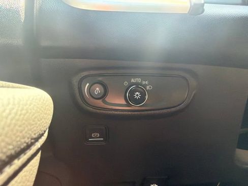Certified 2023 GMC Terrain SLE w/ Driver Convenience Package FWD image 25