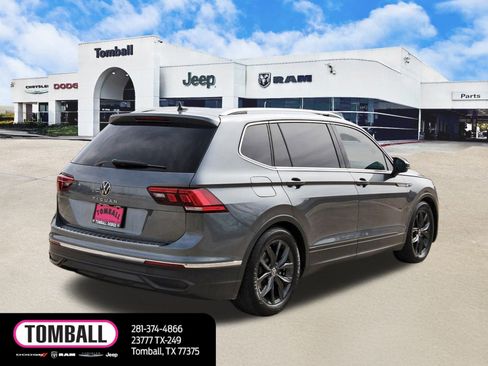 Used 2024 Volkswagen Tiguan SE w/ MDO Package, Three-Row image 7