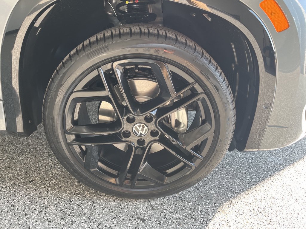 New 2026 Volkswagen Tiguan SE R-Line AWD/4WD image 10