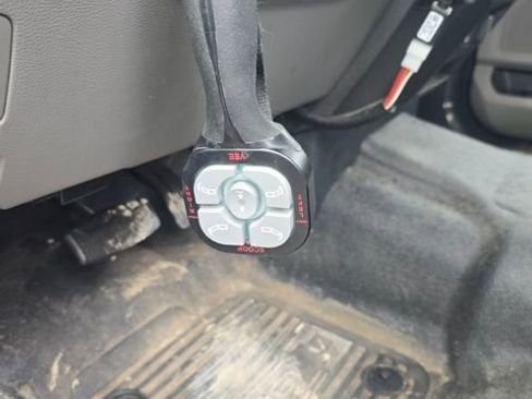 Used 2022 Ford F250 XL w/ STX Appearance Package image 16