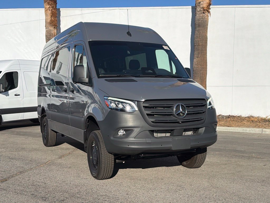 Used 2026 Mercedes-Benz Sprinter 2500 w/ Winter Package Plus image 4