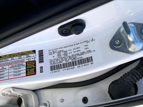 Used 2021 Toyota Tacoma TRD Off-Road w/ Technology Package AWD/4WD image 34