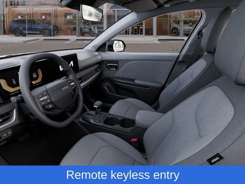 New 2025 Kia K4 LXS image 18