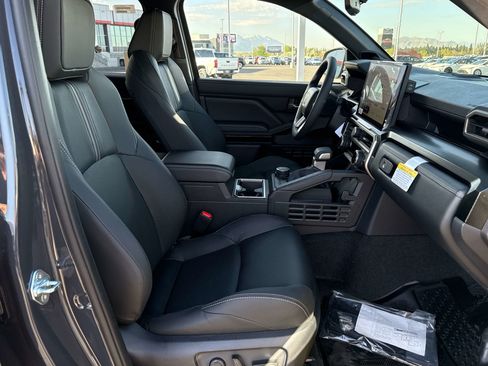 New 2026 Toyota 4Runner Limited AWD/4WD image 14