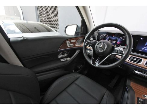 Used 2024 Mercedes-Benz GLE 350 4MATIC image 10