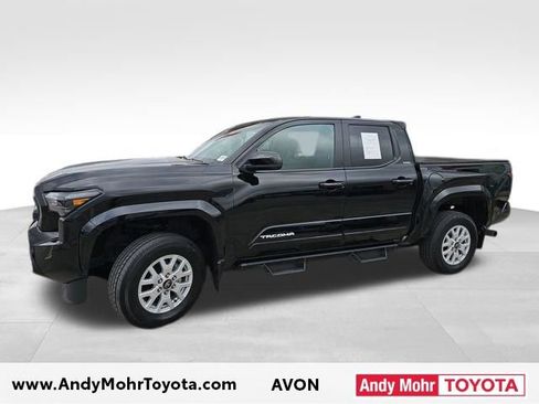 Used 2024 Toyota Tacoma SR5 AWD/4WD image 4