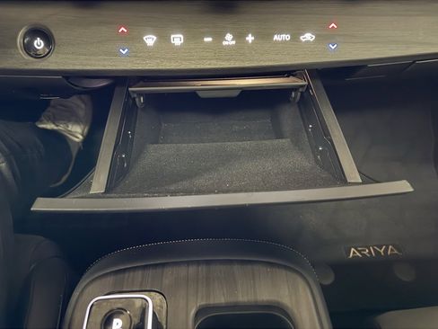 Used 2023 Nissan Ariya AWD image 14