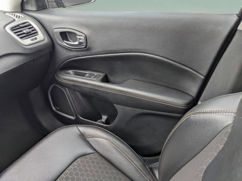 Used 2021 Jeep Compass Latitude w/ Sun and Sound Group image 20