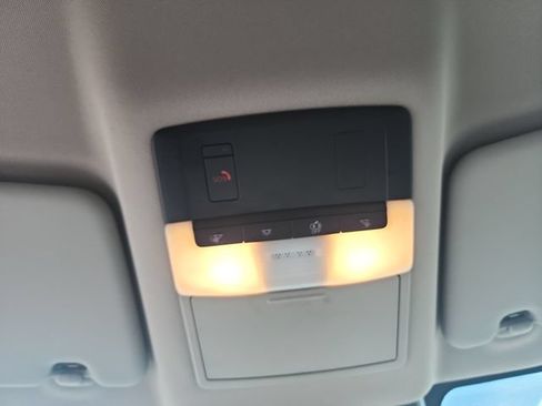 Used 2025 Nissan Rogue SV FWD image 22