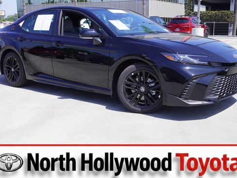 Certified 2026 Toyota Camry SE FWD image 1