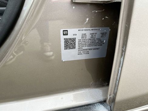 Used 2025 Chevrolet Malibu LS image 32