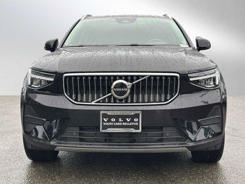 Used 2025 Volvo XC40 B5 Core w/ Protection Package Premier image 8