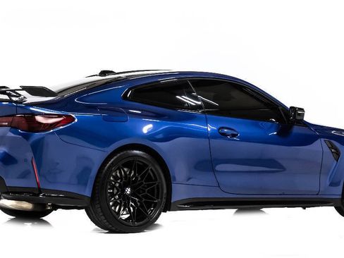 Used 2025 BMW M4 Competition image 3