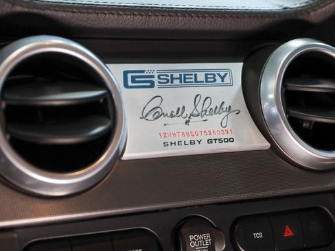 Used 2007 Ford Mustang Shelby GT500 RWD image 16