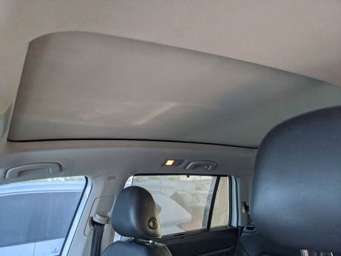 Used 2019 Volkswagen Atlas SEL Premium image 5