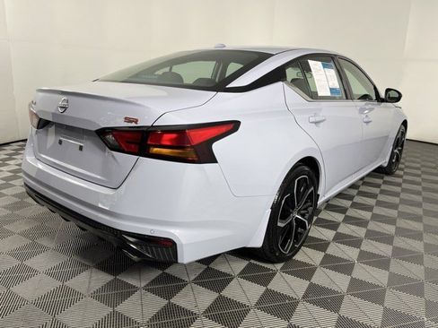 Used 2025 Nissan Altima 2.5 SR FWD image 8