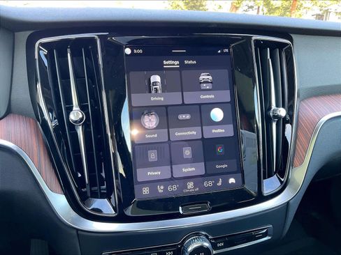 New 2026 Volvo V60 B5 Cross Country Plus w/ Climate Package image 22