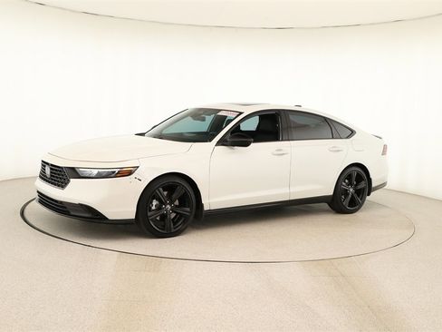 Used 2023 Honda Accord Sport image 13