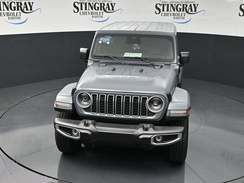 Used 2025 Jeep Wrangler Unlimited Sahara AWD/4WD image 22