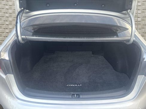 Used 2021 Toyota Corolla LE image 27