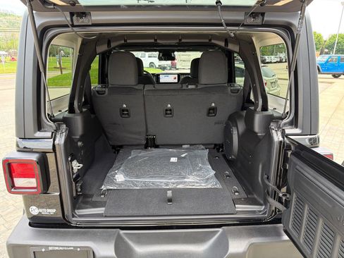 New 2026 Jeep Wrangler Unlimited Sport AWD/4WD image 10
