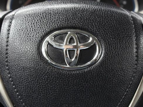 Used 2014 Toyota RAV4 Limited image 13