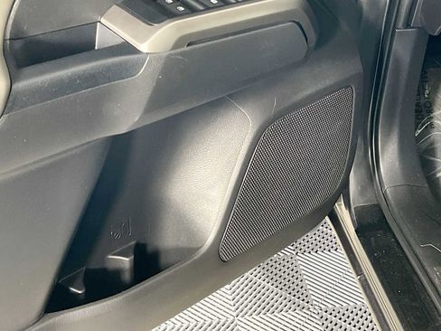 Used 2023 Toyota Tacoma SR5 AWD/4WD image 18