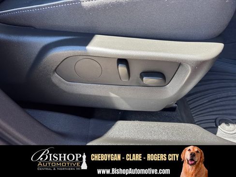 Used 2023 Buick Envision Essence AWD/4WD image 23