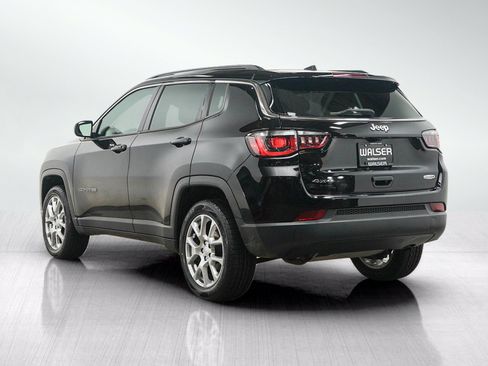 Used 2023 Jeep Compass Latitude AWD/4WD image 3