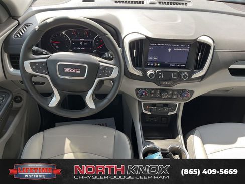 Used 2024 GMC Terrain SLT AWD/4WD image 12