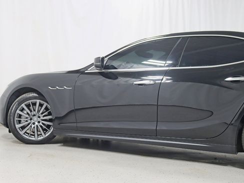Used 2019 Maserati Ghibli RWD image 11