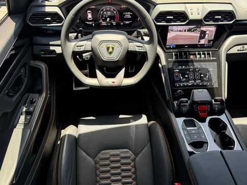 Used 2024 Lamborghini Urus S AWD/4WD image 17
