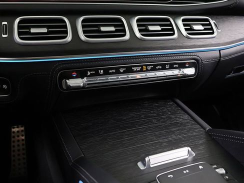 Certified 2026 Mercedes-Benz GLS 450 4MATIC image 26