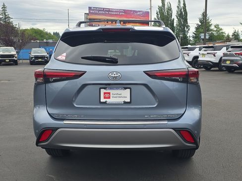 Used 2024 Toyota Highlander Platinum AWD/4WD image 8