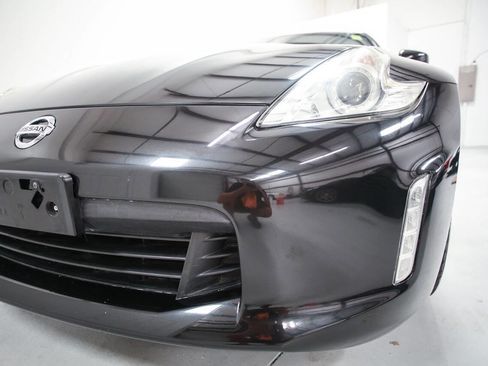 Used 2014 Nissan 370Z Touring w/ Sport Package image 8