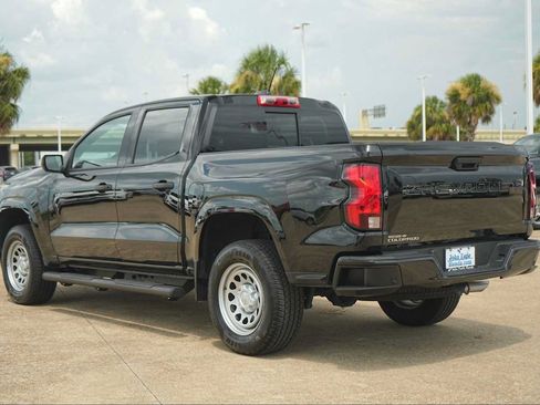Used 2025 Chevrolet Colorado W/T w/ WT Convenience Package II RWD image 4