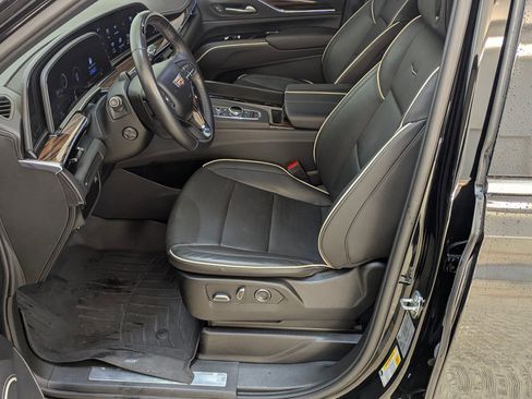 Certified 2024 Cadillac Escalade Premium Luxury image 24