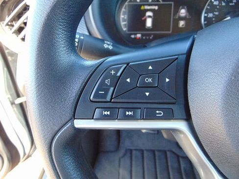 Used 2023 Nissan Kicks SV FWD image 18