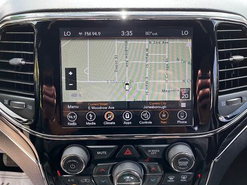 Used 2019 Jeep Grand Cherokee Limited AWD/4WD image 17