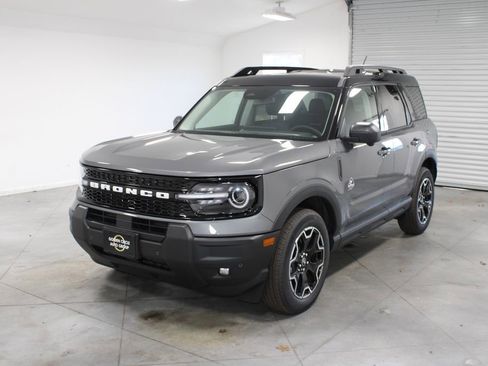 New 2025 Ford Bronco Sport Outer Banks w/ Outer Banks Tech Package+ AWD/4WD image 3
