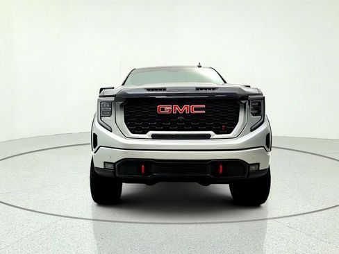 Used 2023 GMC Sierra 1500 AT4 w/ AT4 Premium Package AWD/4WD image 2